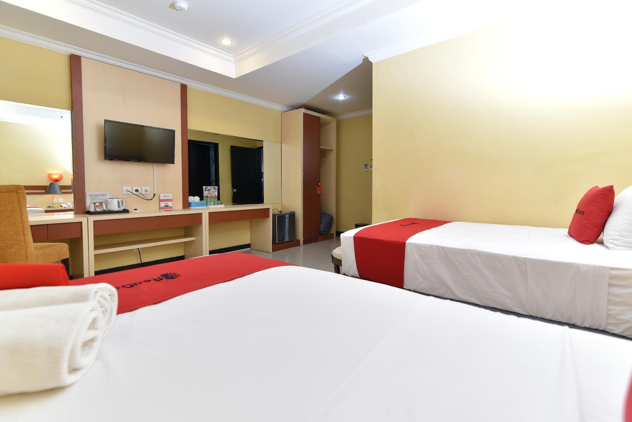 Reddoorz Plus Near Mall Bali Galeria 2 Denpasar Kültér fotó