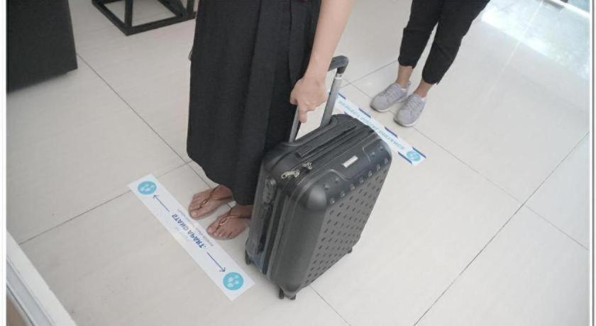 Reddoorz Plus Near Mall Bali Galeria 2 Denpasar Kültér fotó