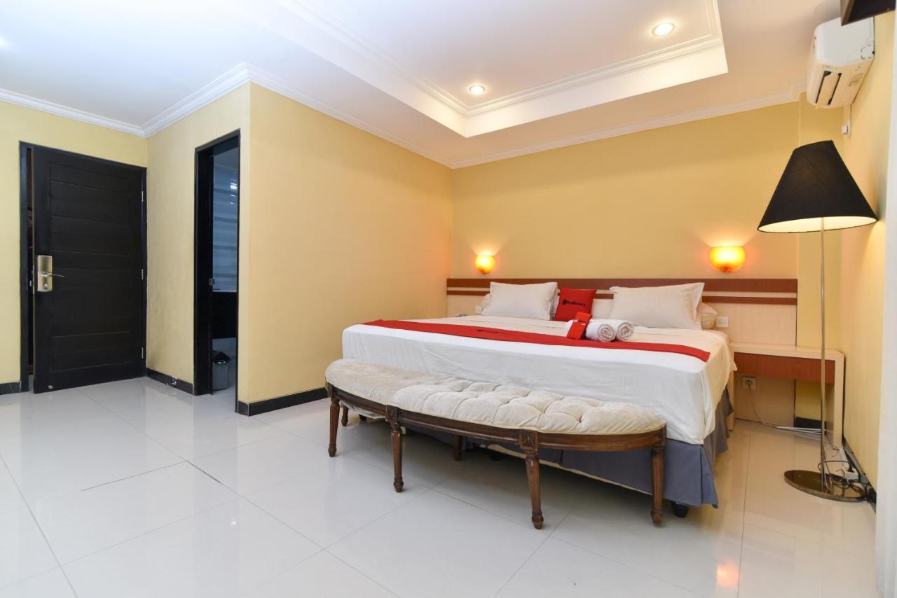 Reddoorz Plus Near Mall Bali Galeria 2 Denpasar Kültér fotó