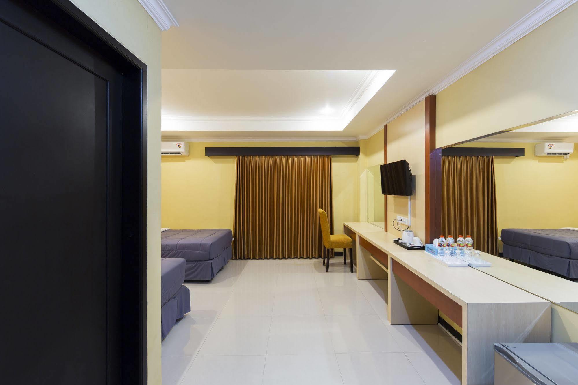Reddoorz Plus Near Mall Bali Galeria 2 Denpasar Kültér fotó