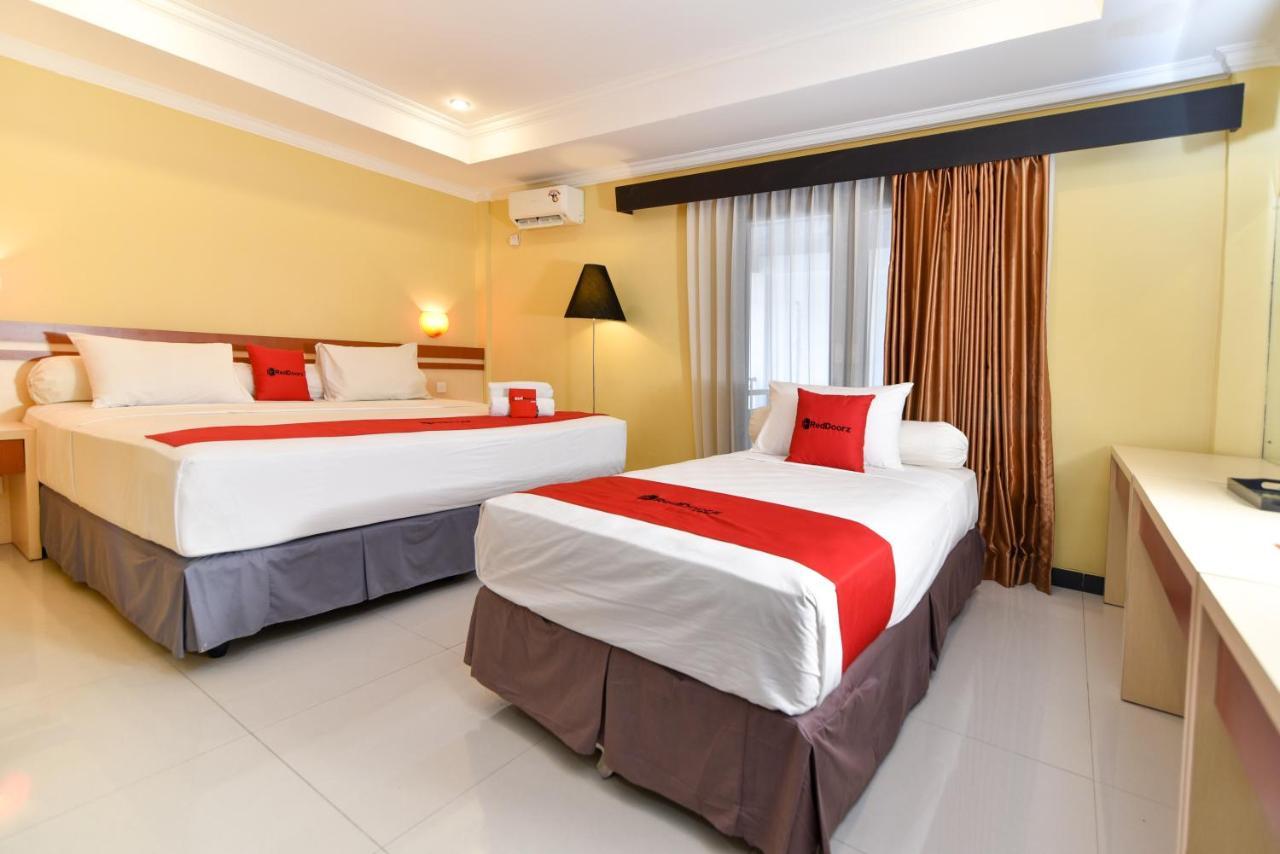 Reddoorz Plus Near Mall Bali Galeria 2 Denpasar Kültér fotó