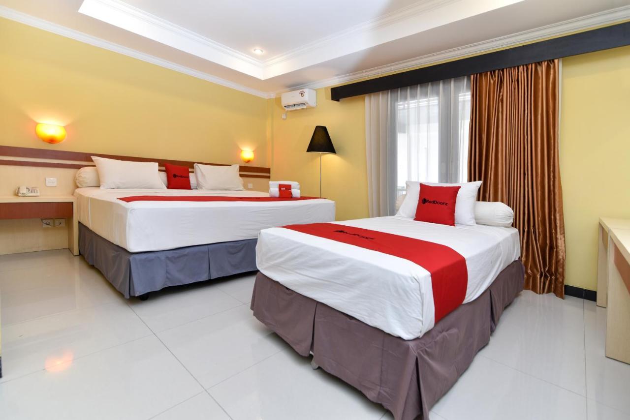 Reddoorz Plus Near Mall Bali Galeria 2 Denpasar Kültér fotó