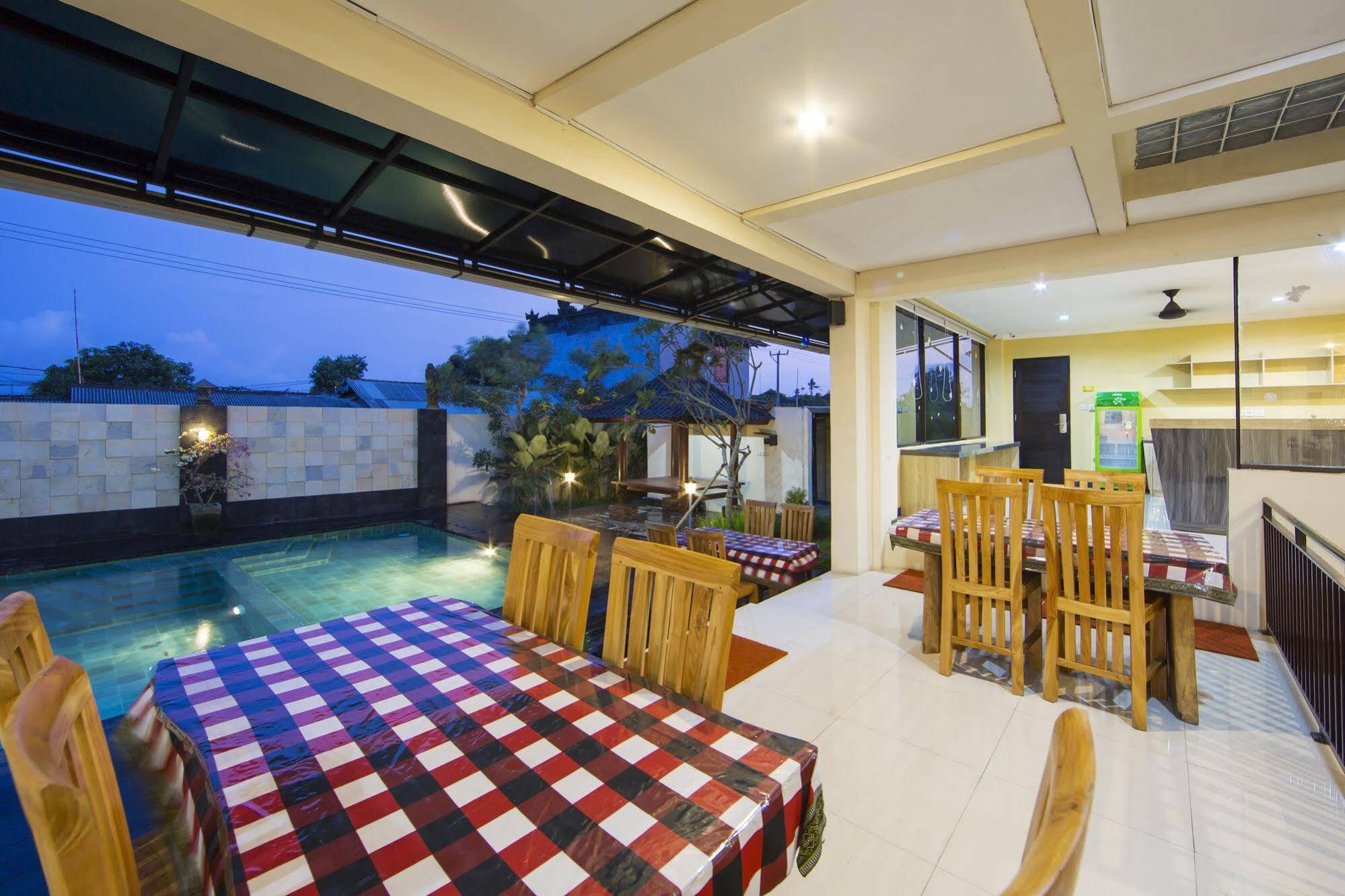 Reddoorz Plus Near Mall Bali Galeria 2 Denpasar Kültér fotó