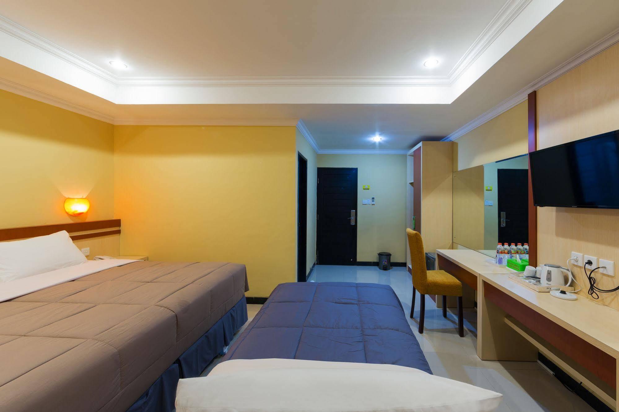 Reddoorz Plus Near Mall Bali Galeria 2 Denpasar Kültér fotó