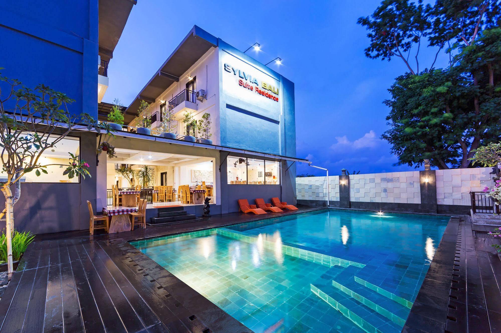 Reddoorz Plus Near Mall Bali Galeria 2 Denpasar Kültér fotó